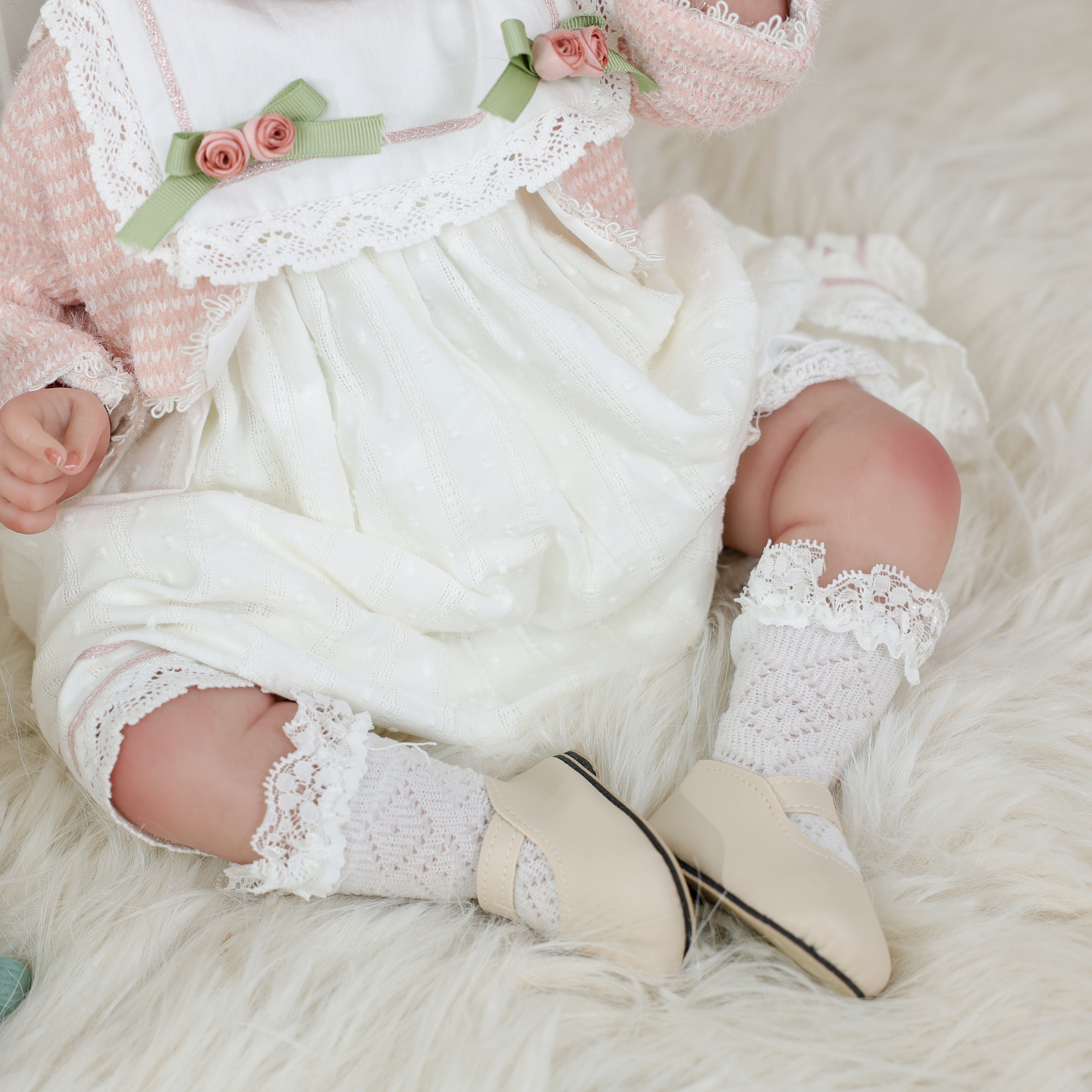 Cloveray Reborn doll 24 inches (60 cm) realistic, vinyl, with acrylic eyes, soft body, collectible toy for children and adults