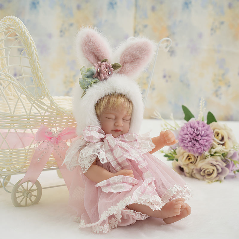 Cloveray lifelike infant doll
