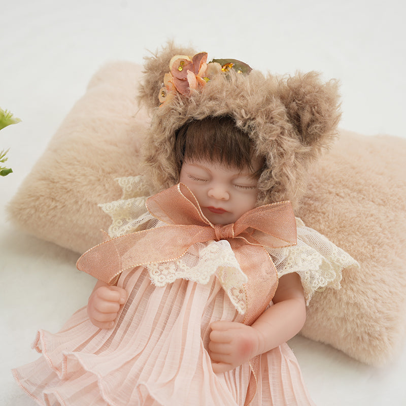 lifelike reborn baby doll