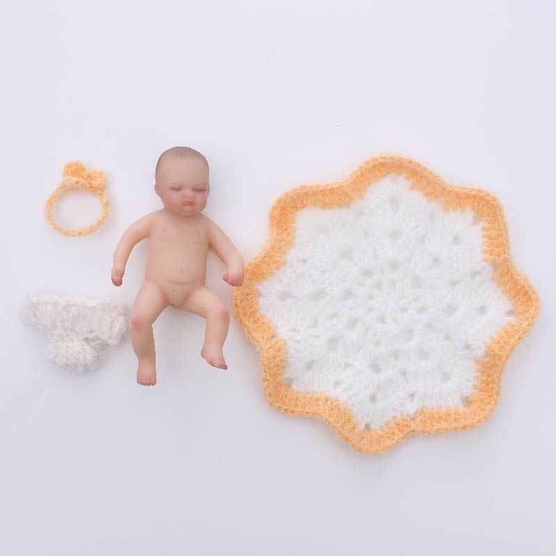 Cloveray Lifelike Silicone Reborn Girl Baby Doll 4Inch