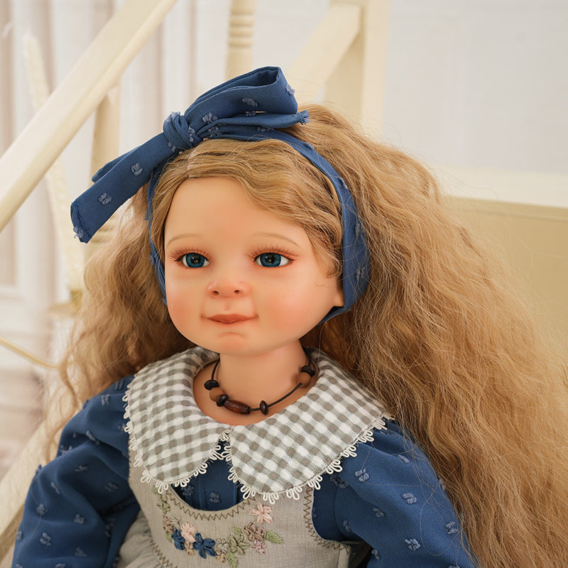 Cloveray girl doll toy