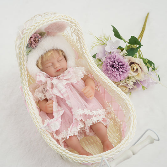 Cloveray lifelike infant doll