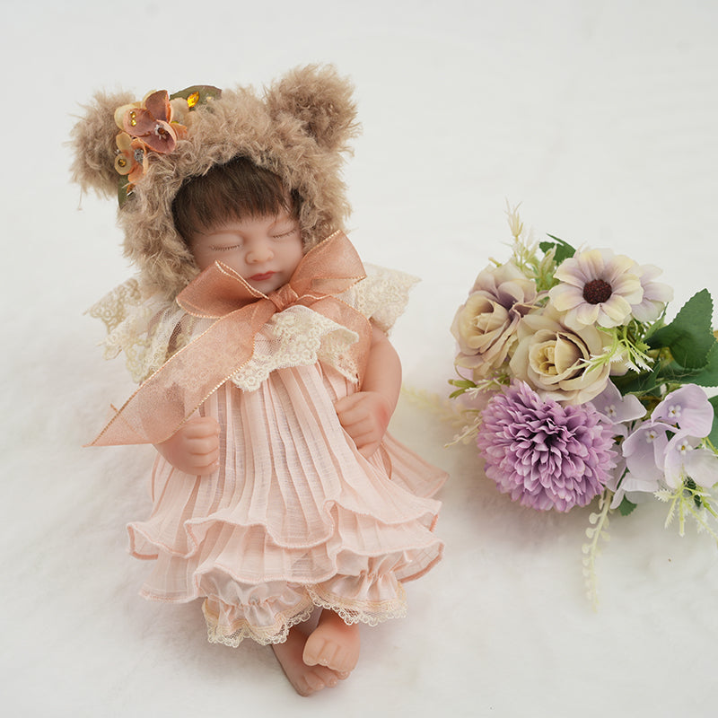 lifelike reborn baby doll