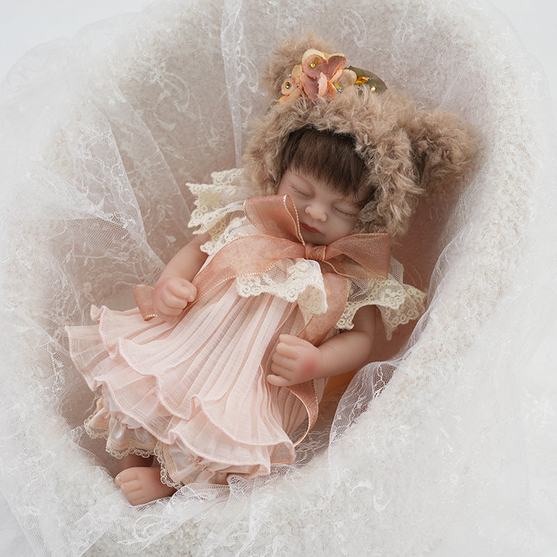 lifelike reborn baby doll